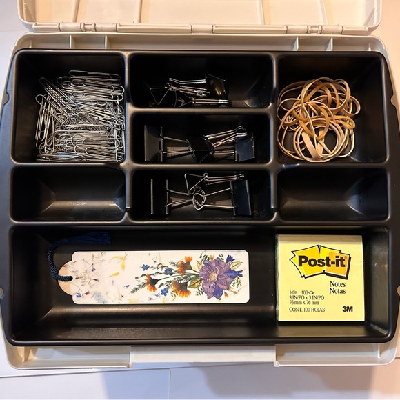 Portable Plastic Storage Box With Handle - Picture 9 of 12